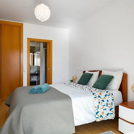 Appartement Spacious 2br - Large Pool & Balconies - Near